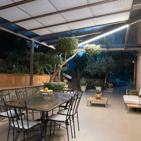 Le Male Terre Etna - 7 Guests فيلة *